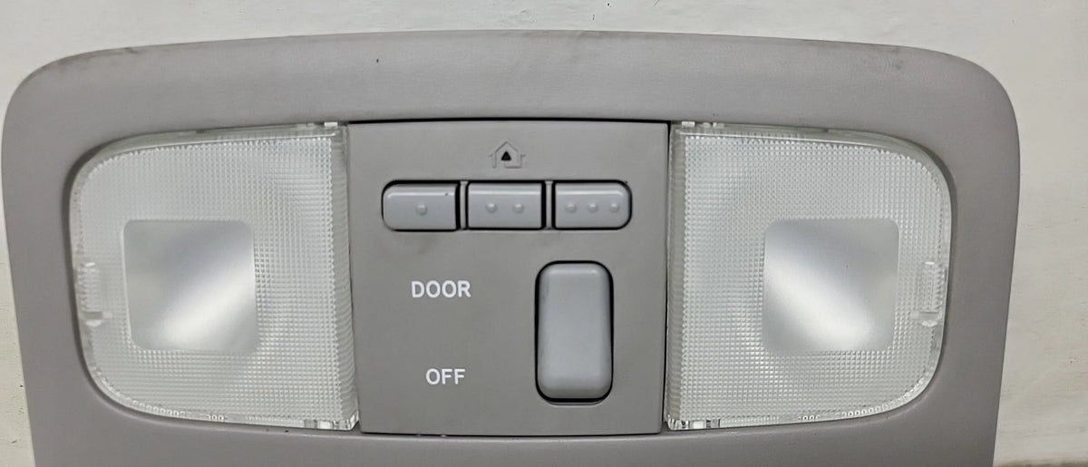 Toyota Garage Overhead Opener OEM Console 06 2006 Highlander Roof with Door Pre-Owned (Good)