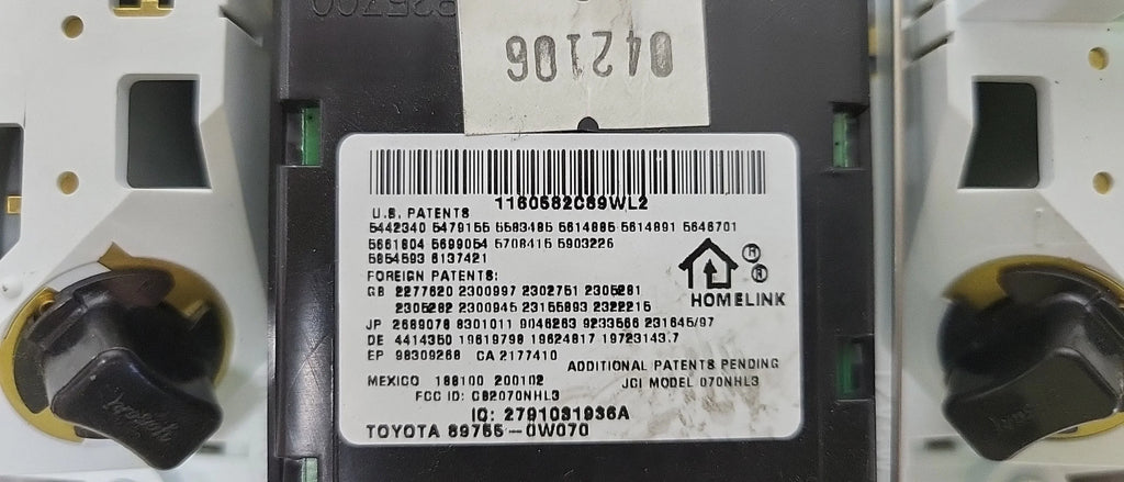 Toyota Garage Overhead Opener OEM Console 06 2006 Highlander Roof with Door Pre-Owned (Good)
