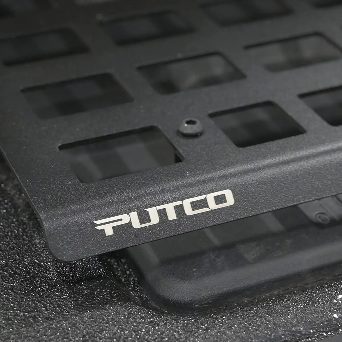 195020T1 Tailgate Putco Panel Molle -